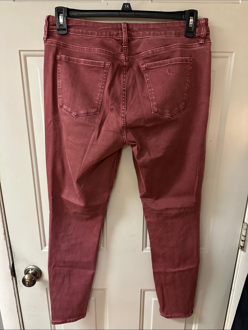 Women's Skinny Jeans in Dusty Rose - Picture 6 of 8